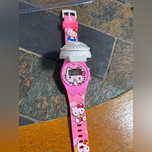 Hello Kitty Watch New With Color Changing Face - Picture 1 of 3